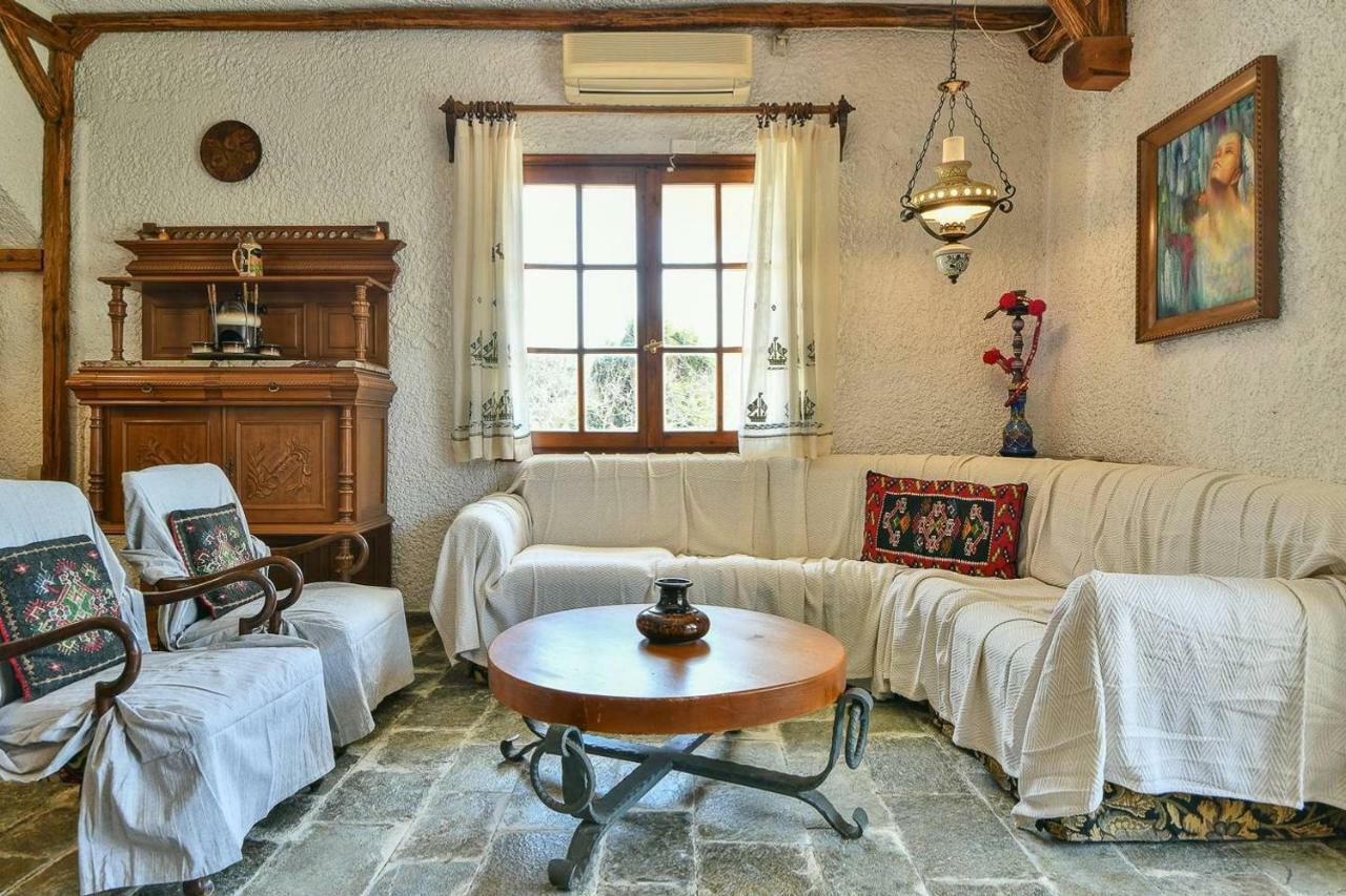 Light-Filled Home With Garden Near Beach Anavyssos Dış mekan fotoğraf